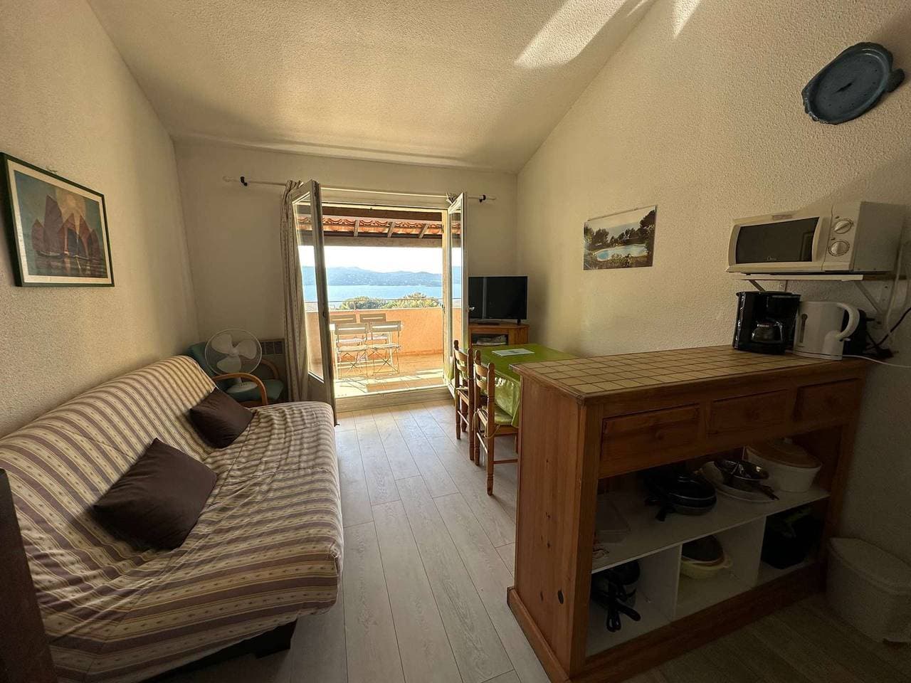 Foto 2 von 10: Ferienwohnung für 6 Personen mit Pool