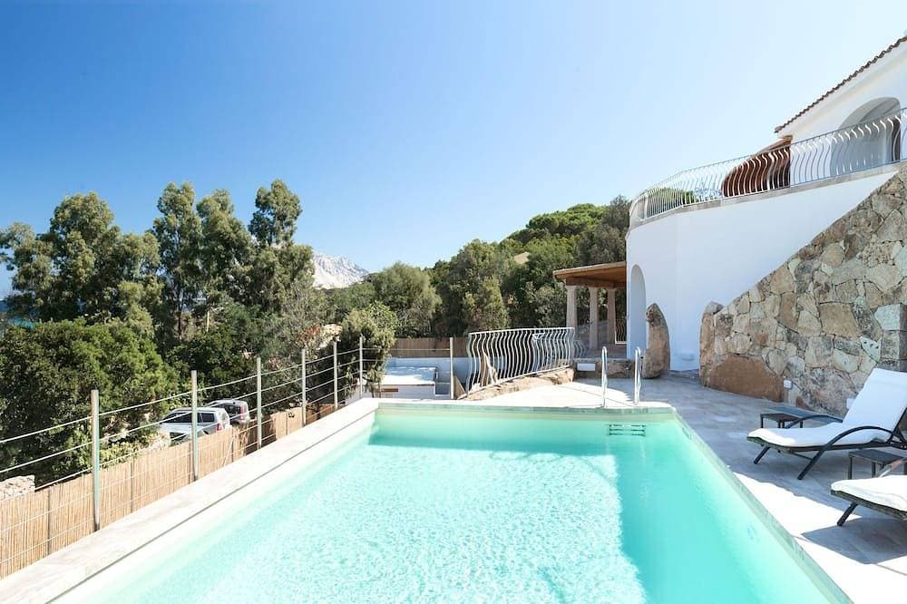 Villa Astrea Blu, Panoramaterrasse, privater Pool und zwei Schritte vom Strand entfernt 1