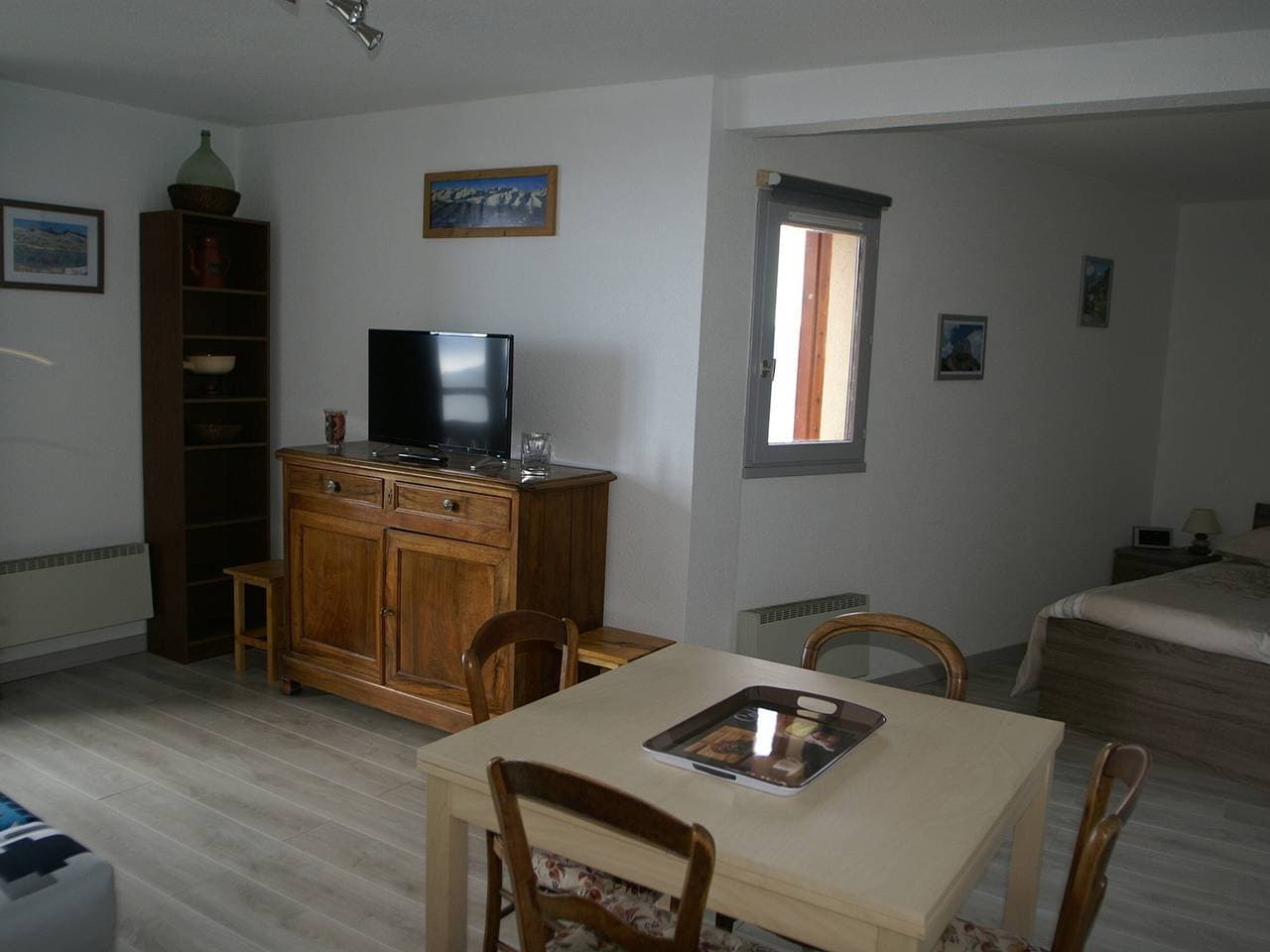 Foto 3 von 10: Charmante 3-Zimmer-Wohnung mit Balkon