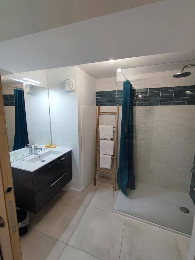 Foto 2 von 19: Two-Bedroom Apartment
