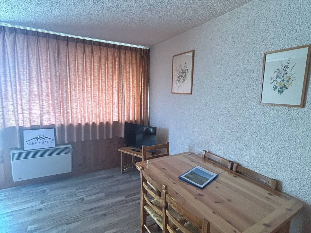 Foto 3 von 12: Studio im Zentrum von Super Besse mit Südbalkon und Parkplatz