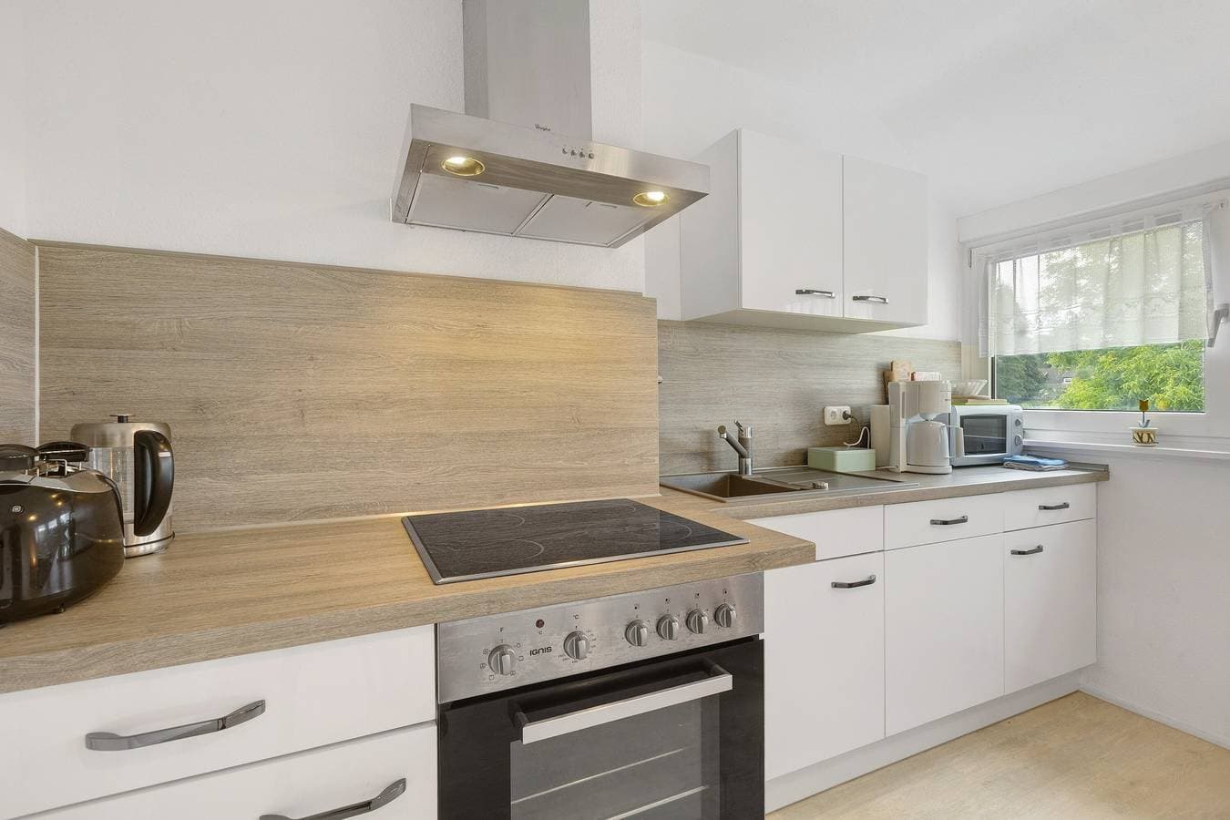 Foto 10 von 24: Ferienwohnung 'Ruhepol, 75qm' mit Gemeinschaftspool, Gemeinschaftsgarten und Wi-Fi