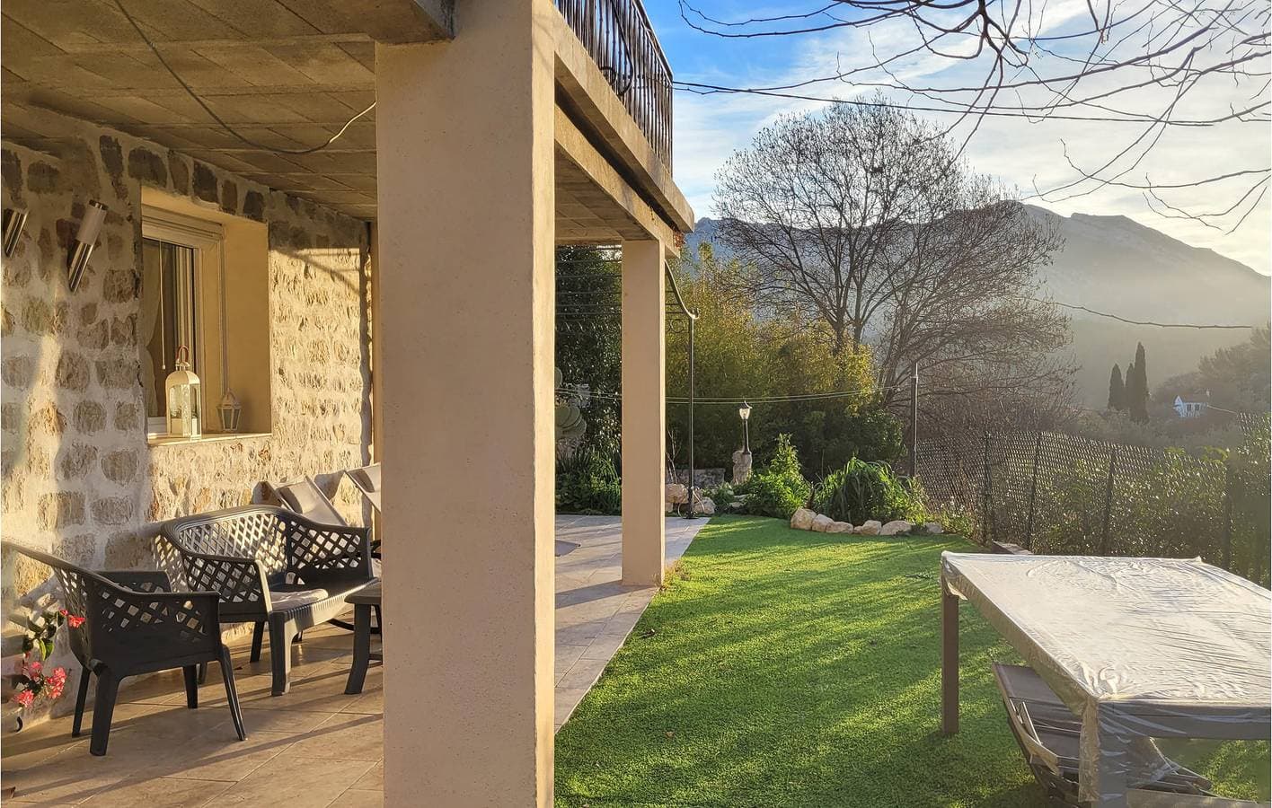 Stilvolle 2BR-Wohnung, AC, Parkplatz, in der Nähe von Roquevaire & Huveaune 1