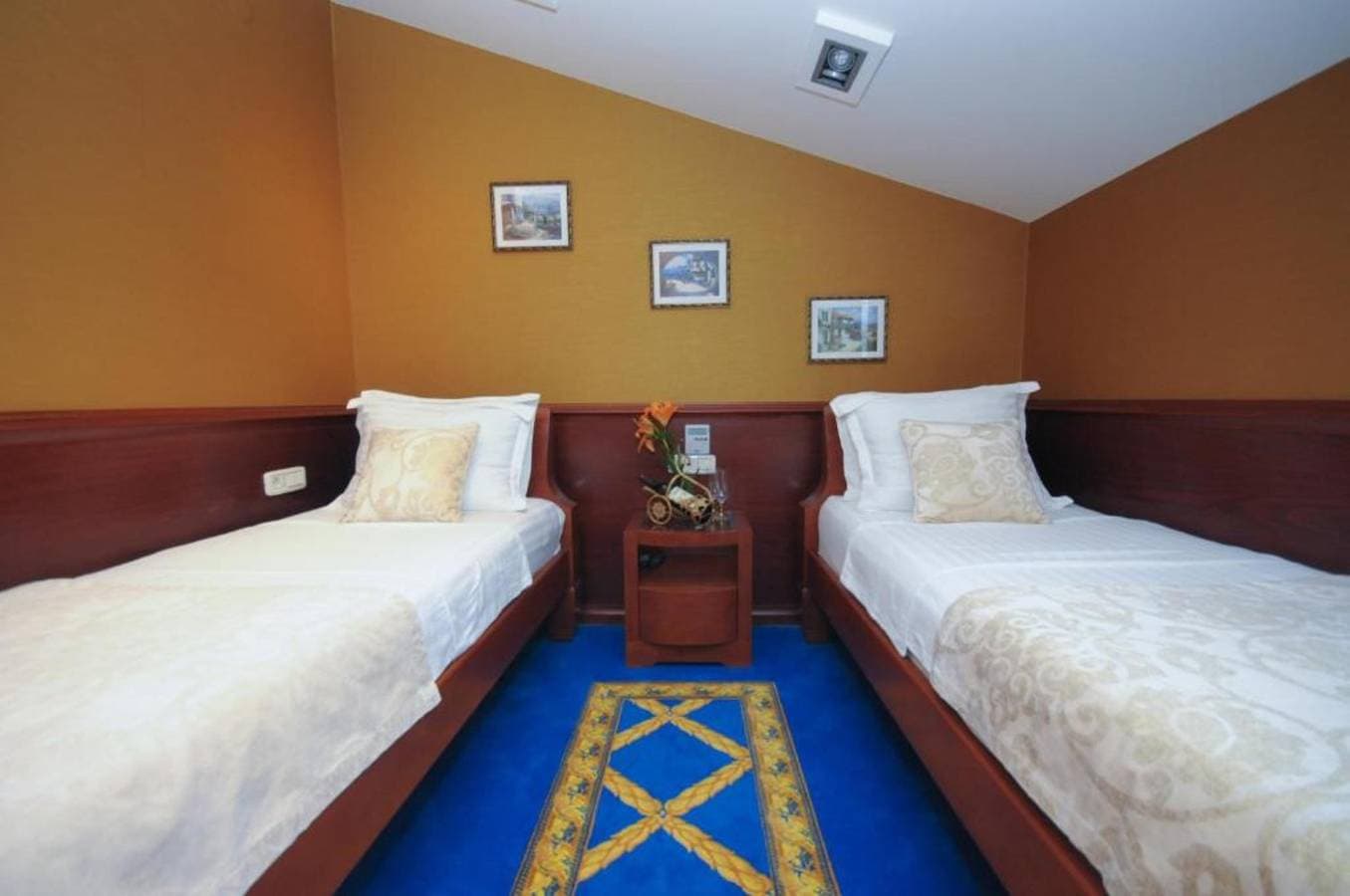 Foto 6 von 27: Zimmer mit Meerblick in Luxusvilla mit Privatstrand