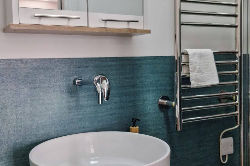 Foto 12 von 27: A new 3-bed flat with en-suite near Heathrow