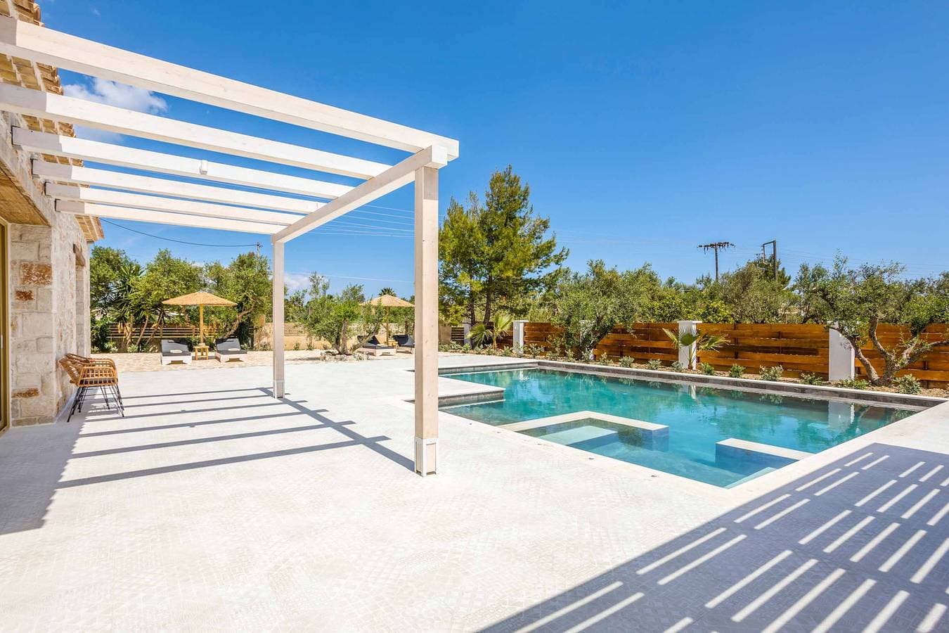 Foto 4 von 50: Villa für 4 Personen mit Pool