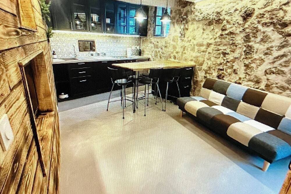 Foto 7 von 10: Experience the sweetness of Provence in this cocoon in Coaraze