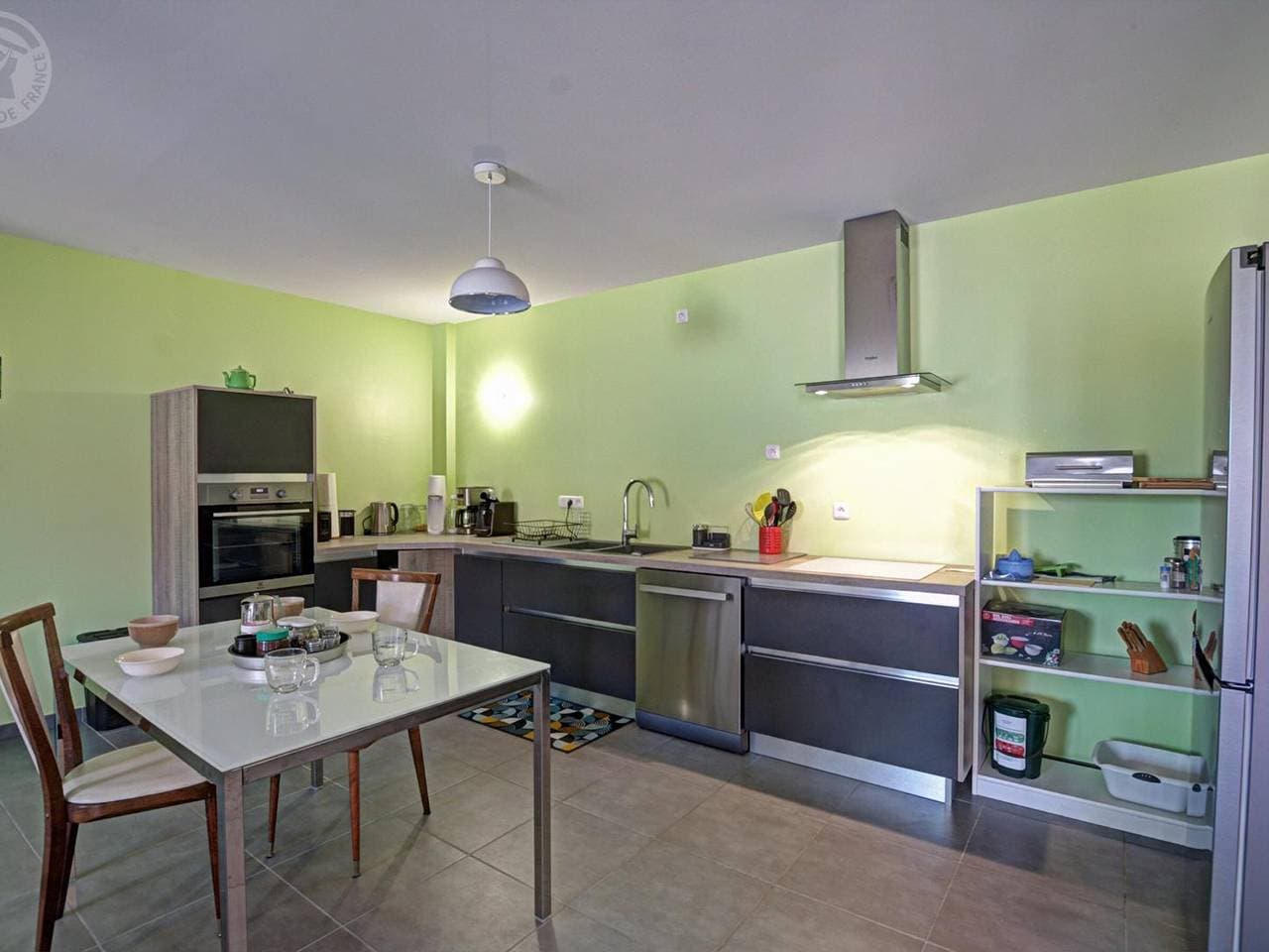 Foto 4 von 17: Modernes Apartment mit Balkon und Glasfaserinternet in Saint-Genest-Malifaux