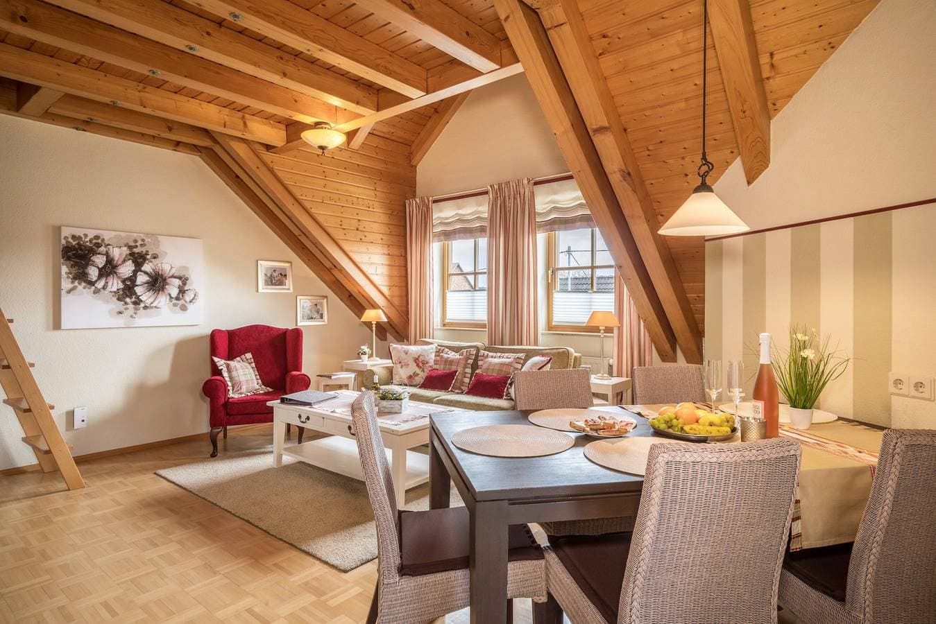 Foto 13 von 32: Charmante Ferienwohnung 5 auf dem "Trostelhof" mit Balkon