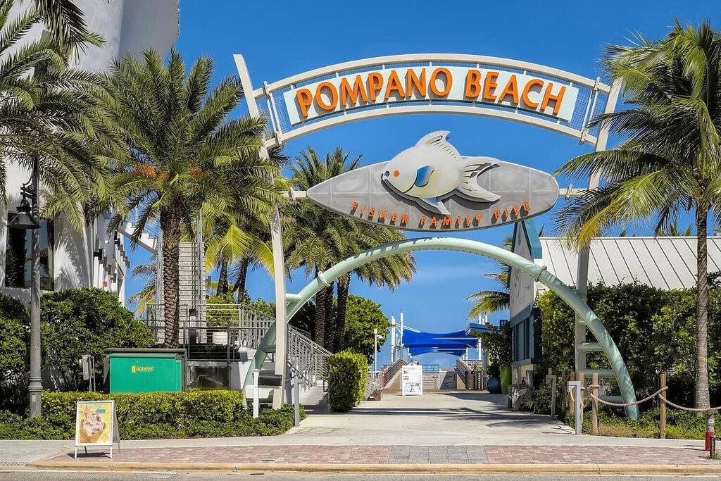 Foto 3 von 39: 🌴🐠🍹Tropical Beachside Pool House!  Live your best life!