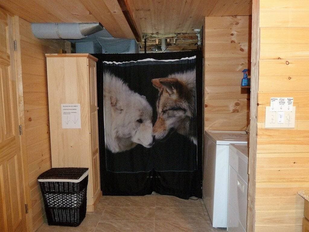 Foto 4 von 16: Haustiere erlaubt, ruhige Nachbarschaft, gemütliche Hütte auf der unteren Ebene