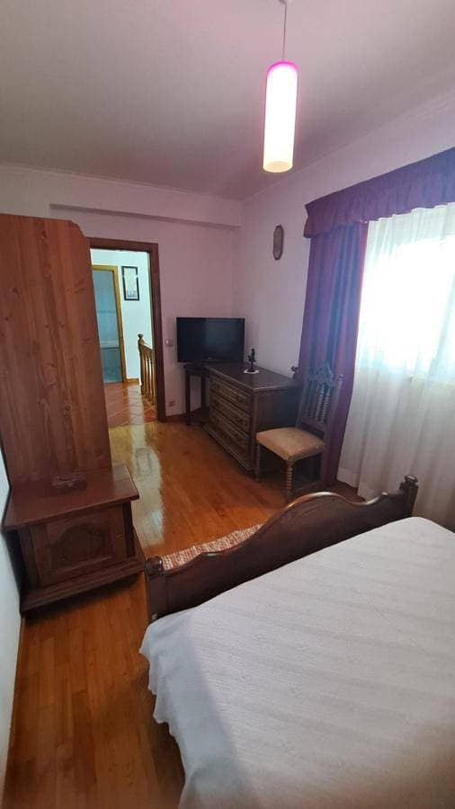 Foto 5 von 14: Three-Bedroom House