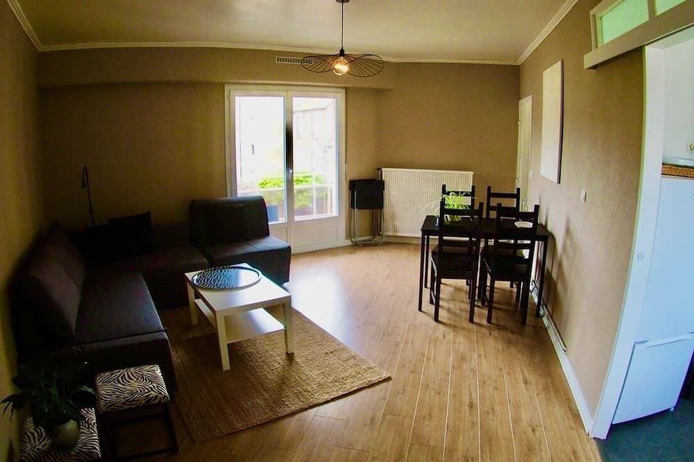 38m2 studio with balcony next to Rochebonne beach in St Malo, Brittany 1