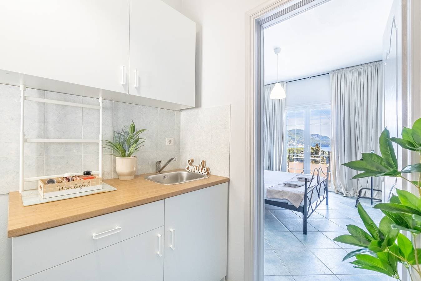 Foto 4 von 22: Hotel-Apartment "Spyridoula Studio 1" mit Meerblick, Gemeinschaftspool und WLAN