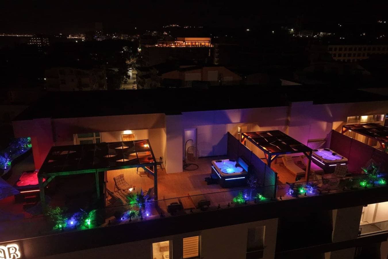 Foto 5 von 69: Altamar Luxury Suites Entire Property
