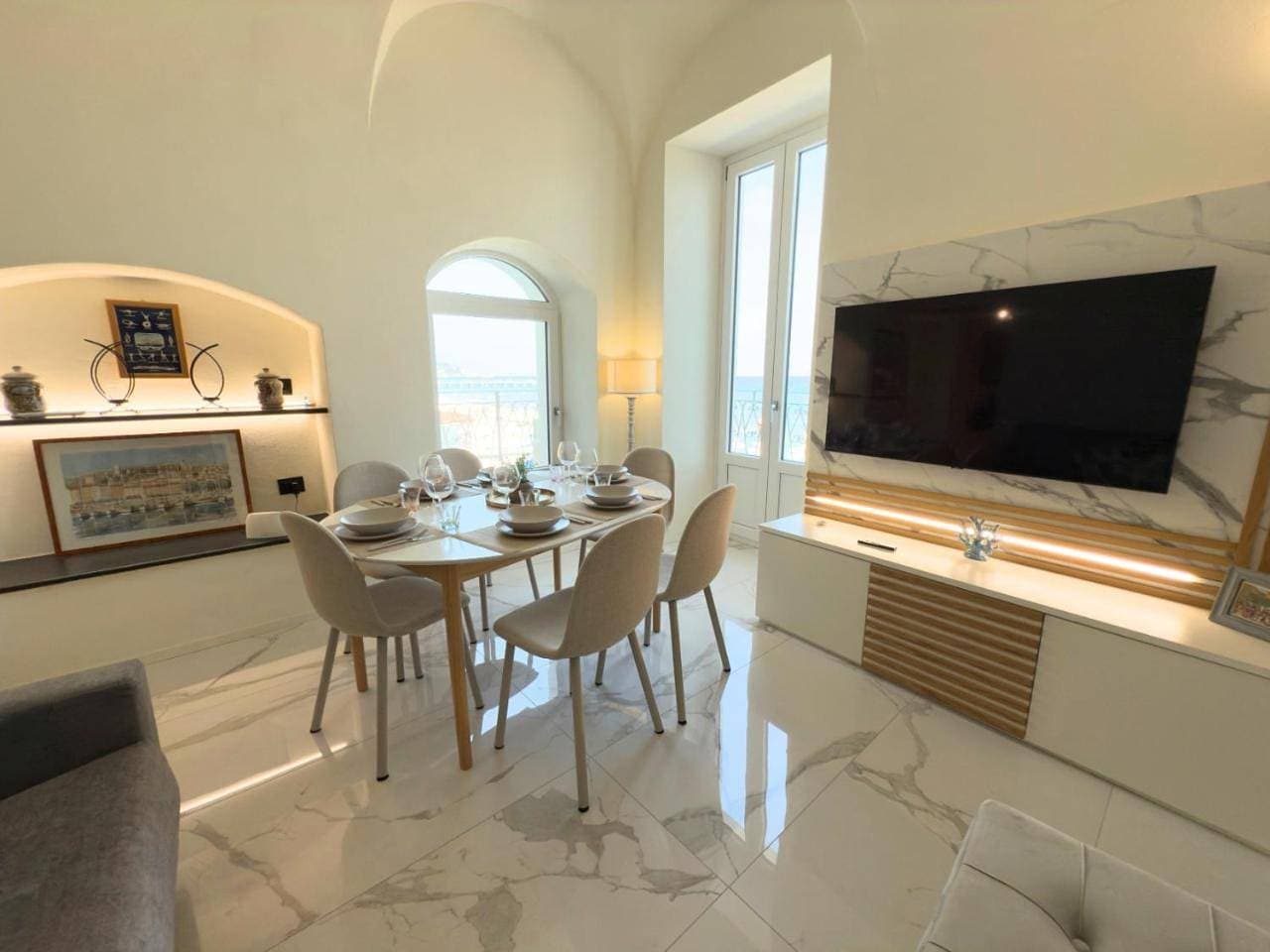 Foto 13 von 29: Two-Bedroom Apartment with Sea View