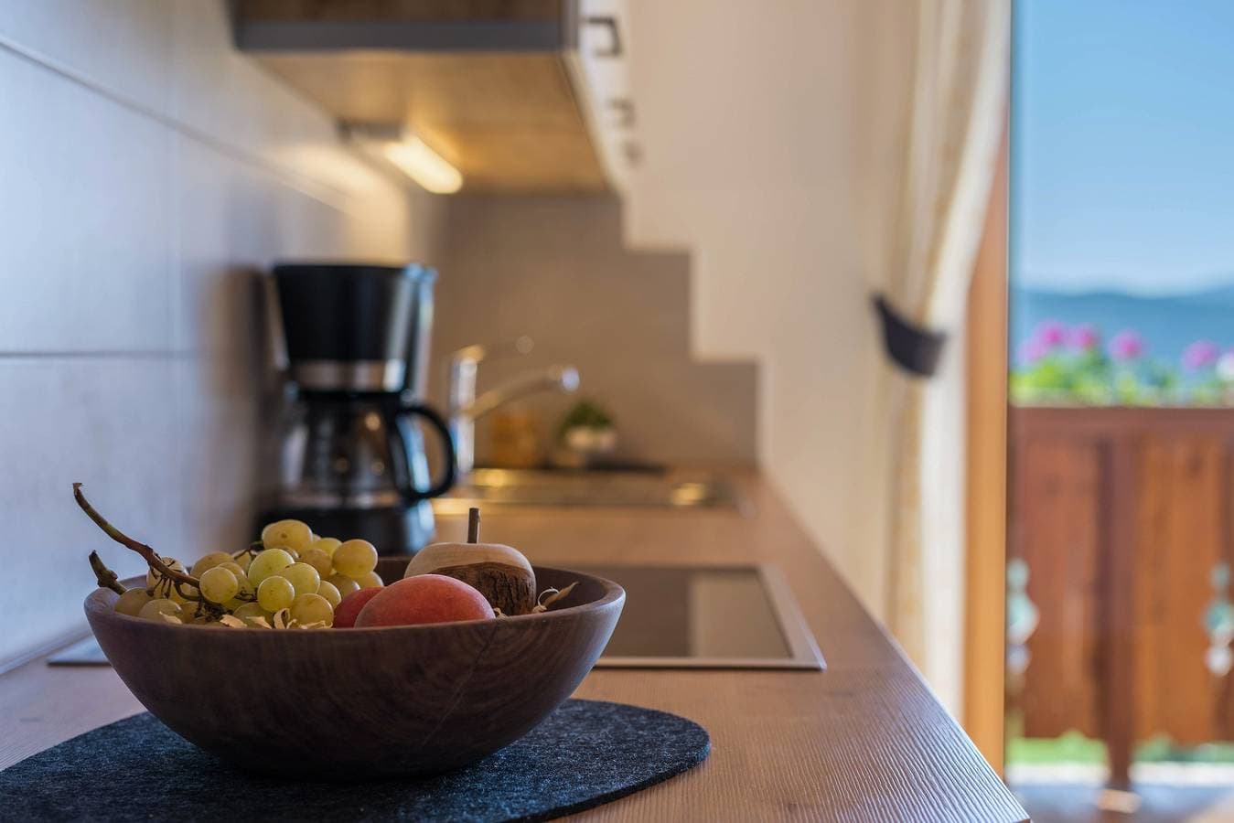 Foto 8 von 30: Ferienwohnung 'Mongaduierhof Apt Schlern' mit Bergblick, Gemeinschaftsgarten und WLAN