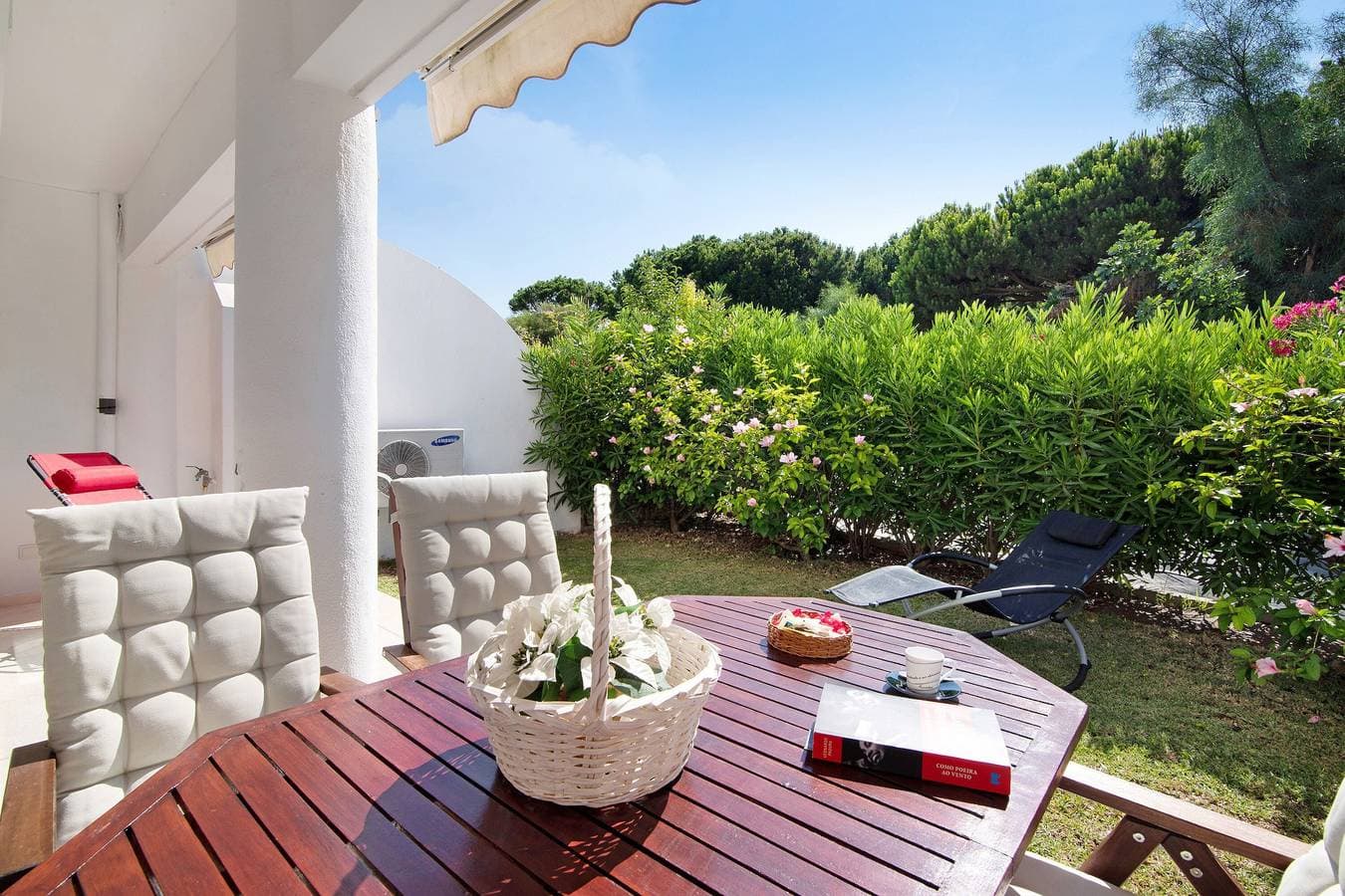 Foto 5 von 36: Ferienwohnung 'Große Wohnung in Vale do Lobo' mit privatem Garten und WLAN