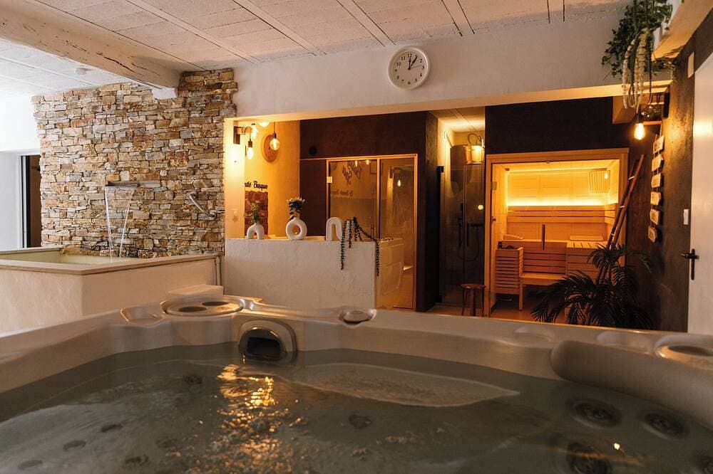 Foto 12 von 24: Serenite Basque - Gîtes & Spa Privatif - Mountain view loft