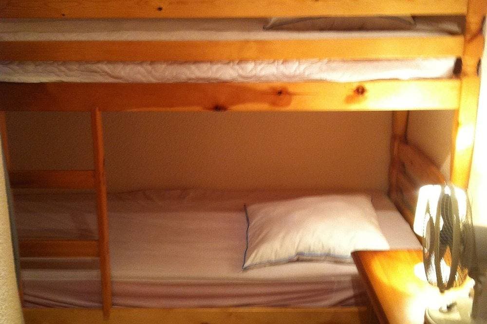 Foto 4 von 12: Große helle Wohnung mit Meerblick, 50 m vom Strandpool und Garage