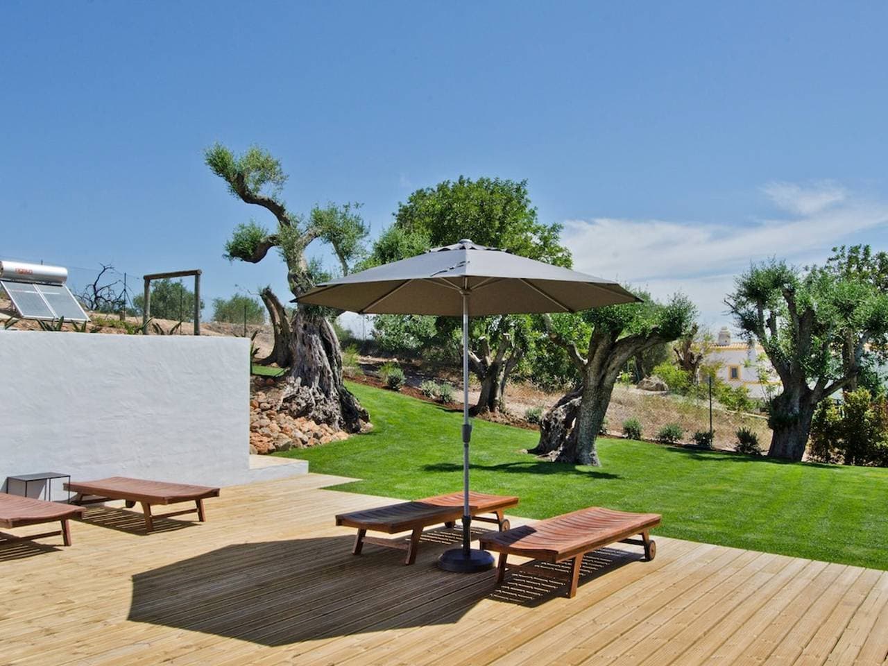 Foto 3 von 21: Villa mit Pool und Klima, Meerblick - 8 Pers.