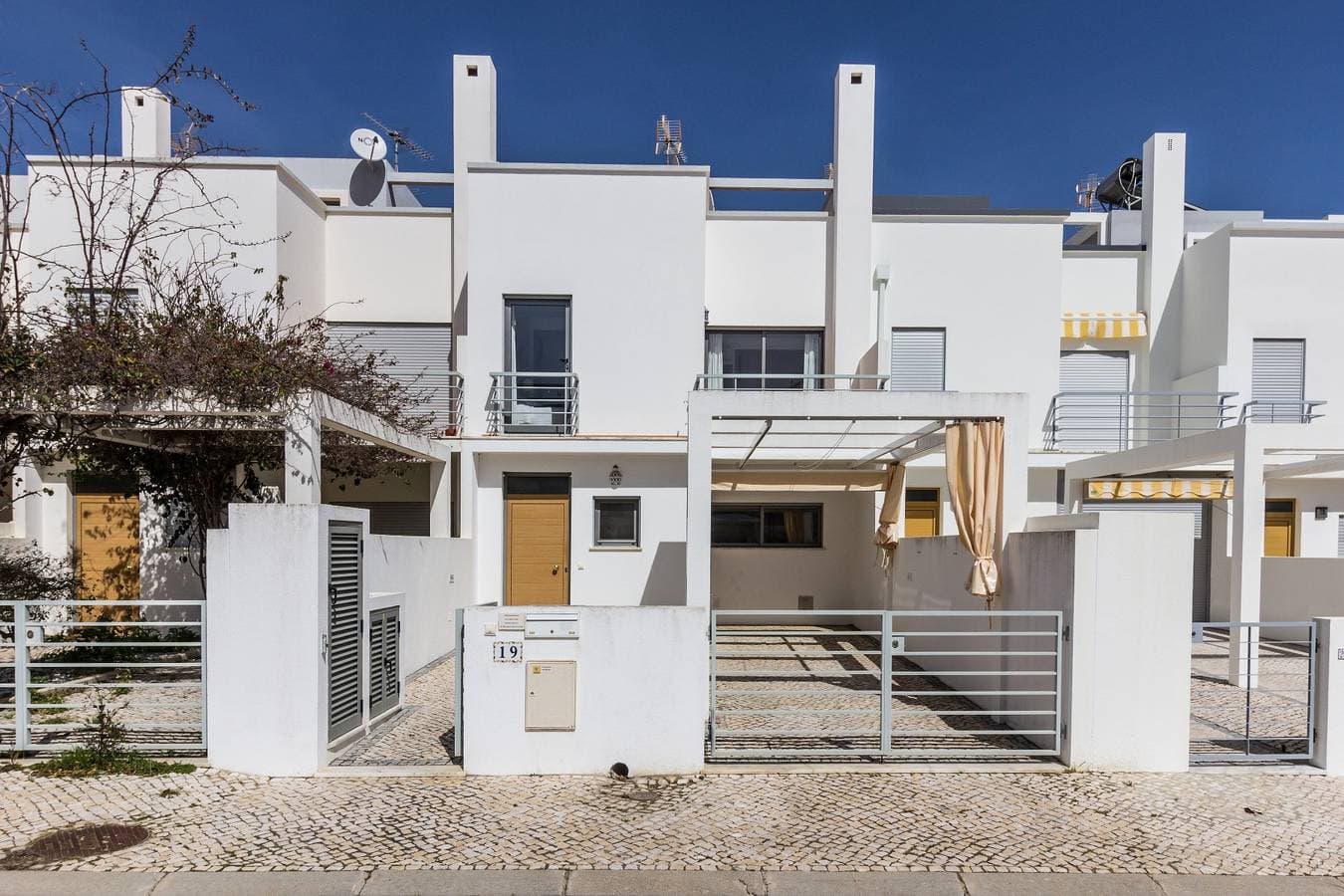 Foto 5 von 34: Villa with 3 bedrooms only 100m from the beach with patio by AlgarveManta (41V3)