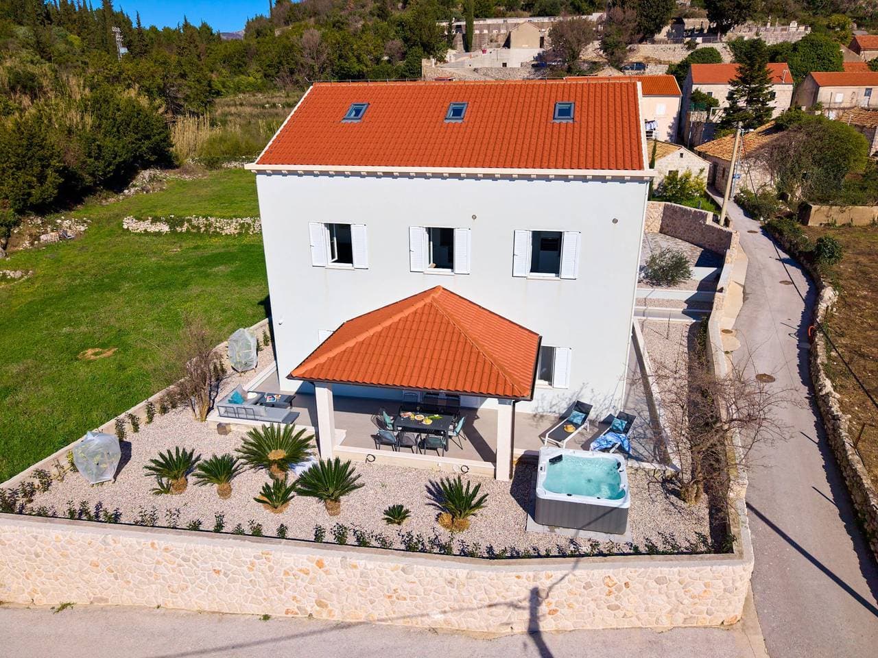 Foto 7 von 49: Villa für 9 Personen mit Whirlpool