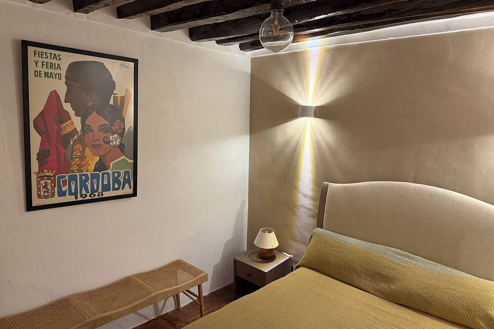 Foto 3 von 22: Casa Entre Lunas - Stylish Rustic Retreat in Historic Mountain Village
