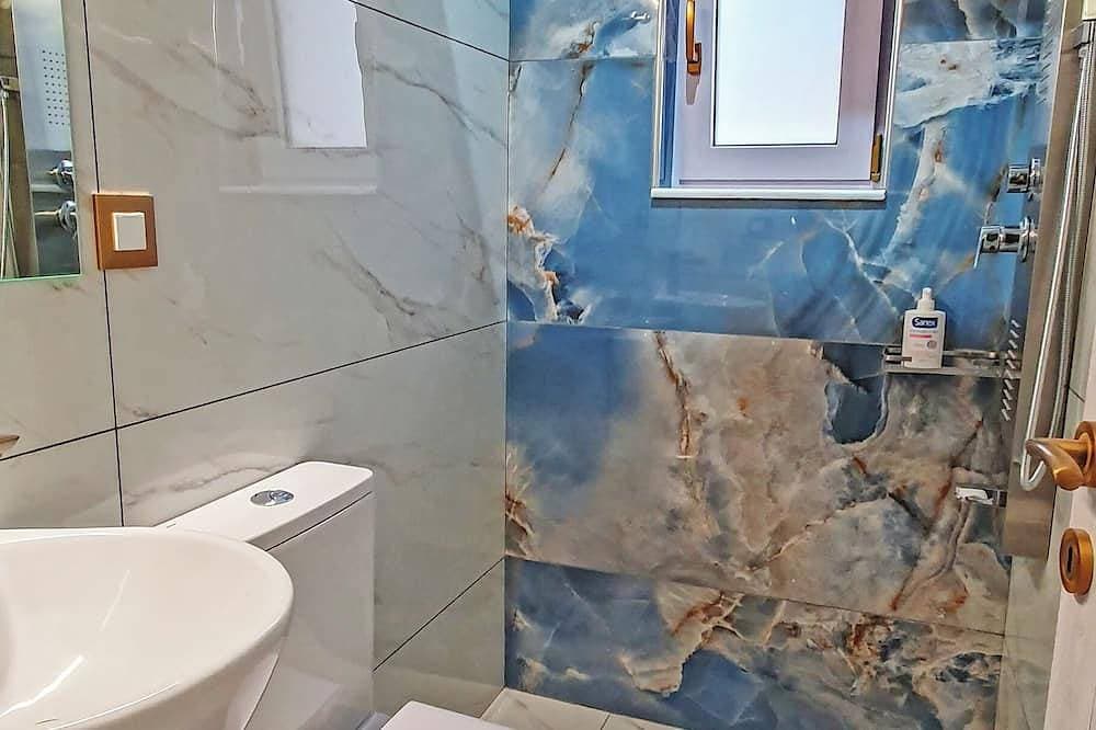 Foto 2 von 9: Mpoulakis Apt 64 with swimming pool around it, in the most convenient location