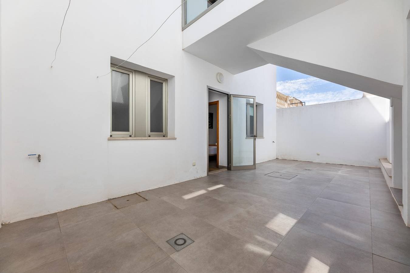 Foto 9 von 26: Ferienwohnung für 5 Personen mit Balkon/Terrasse