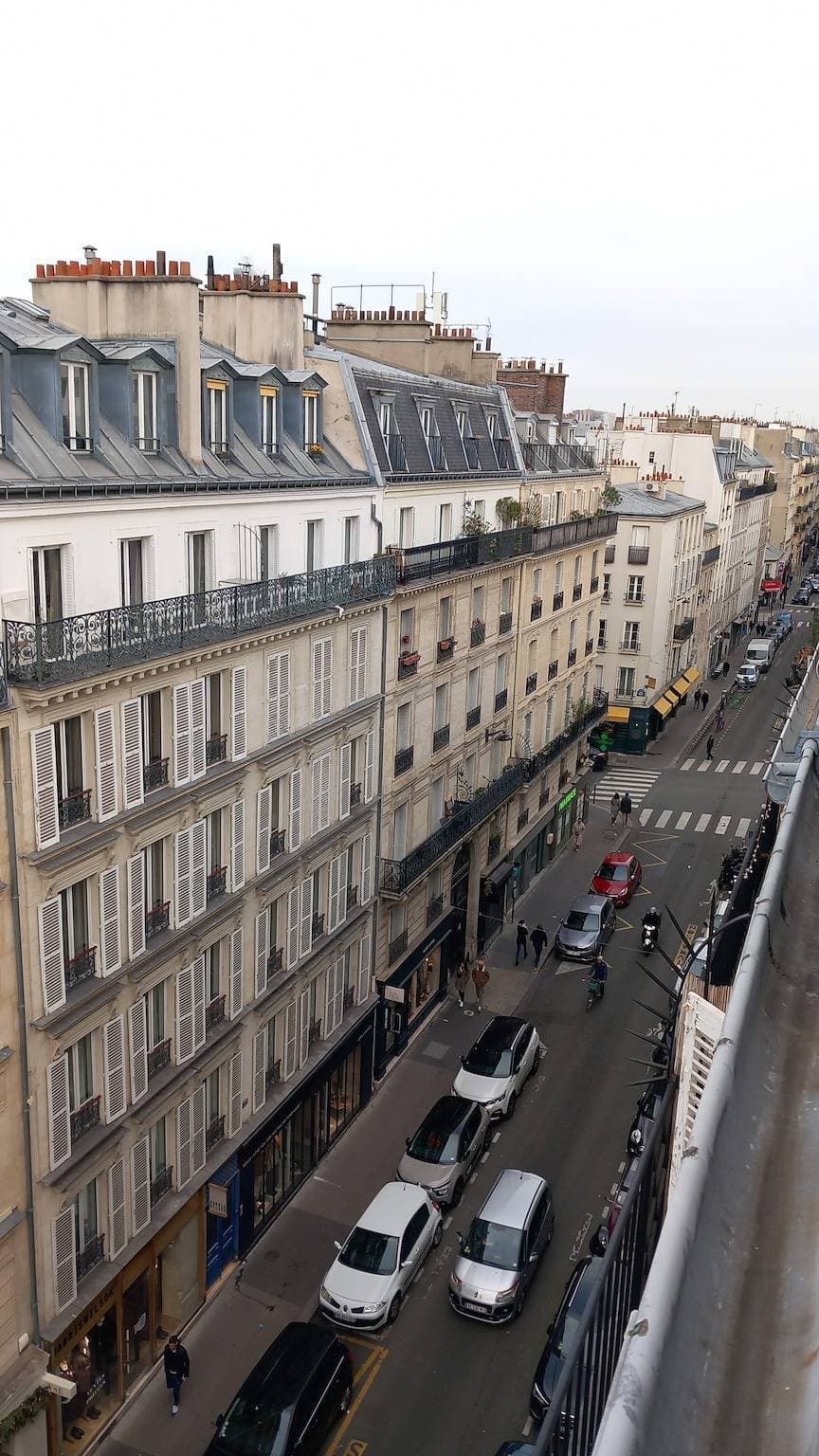 Foto 13 von 16: Ferienwohnung 'Appartement lumineux à Batignolles – Charme parisien, Arrivée autonome'