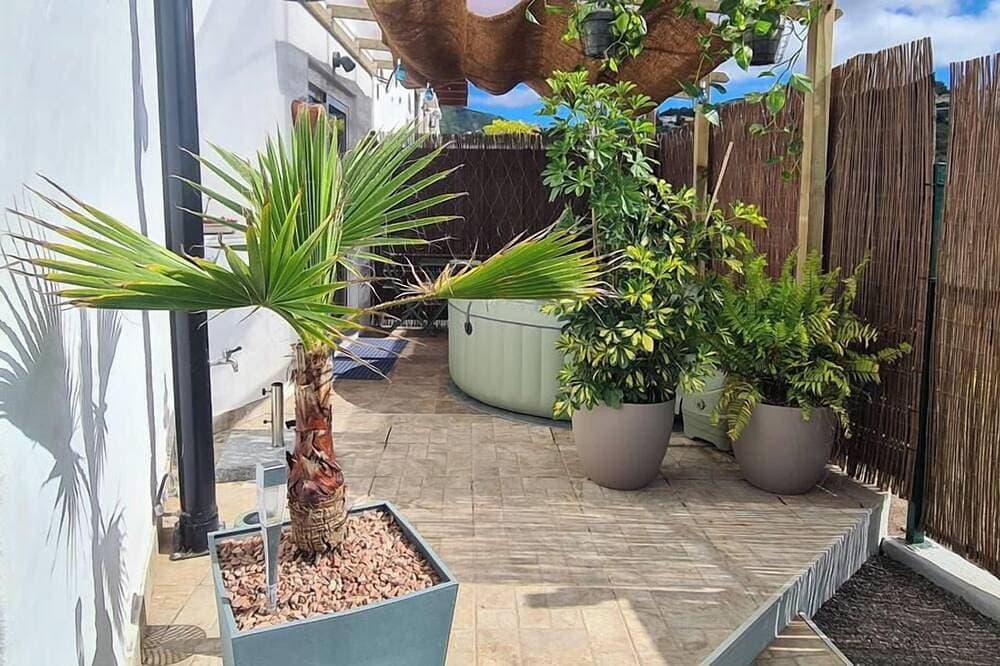 Foto 10 von 30: Apartment mit separatem Eingang, überdachter Terrasse, Außenwhirlpool und Garten
