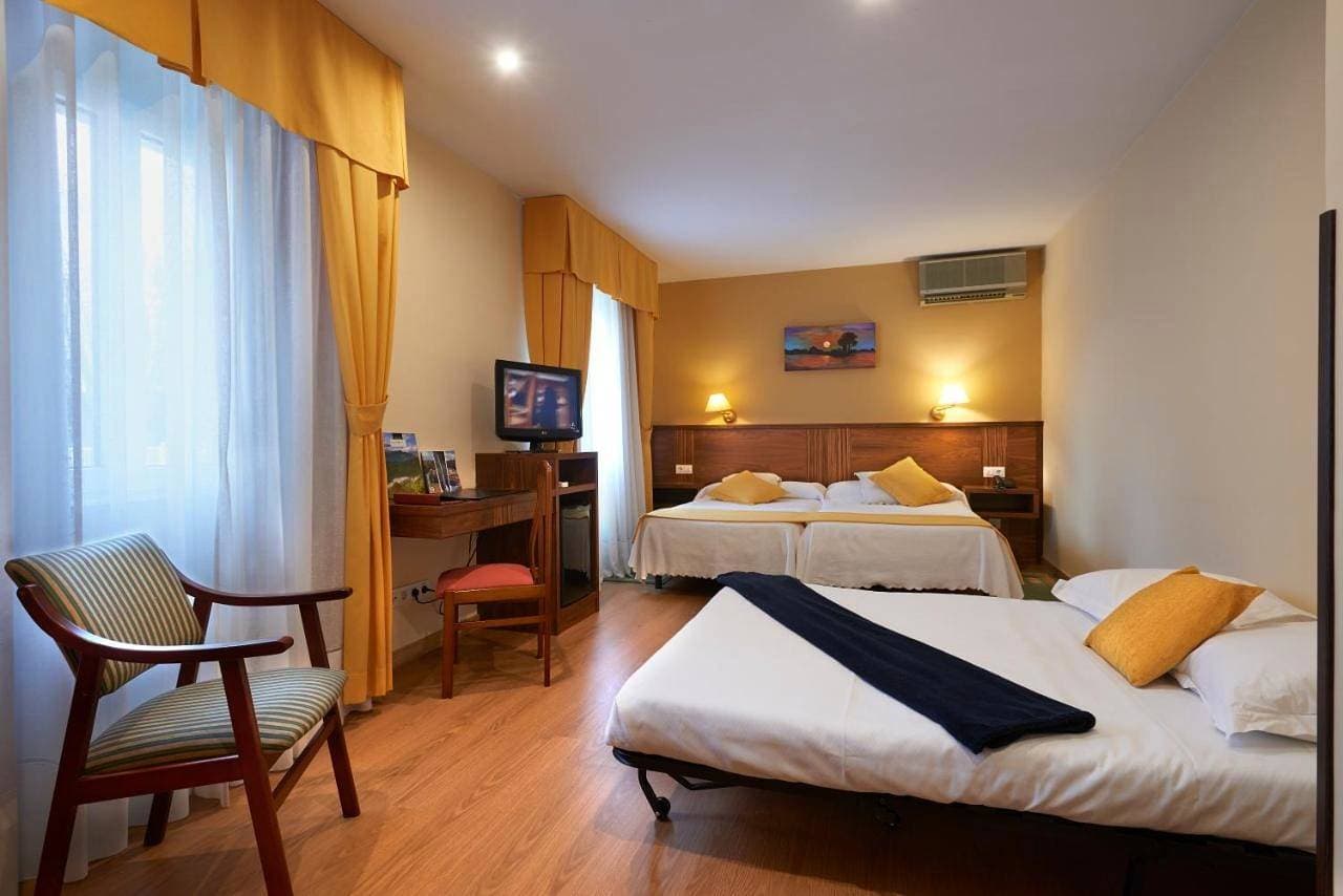 Foto 3 von 51: Hotel für 10 Personen mit Garten