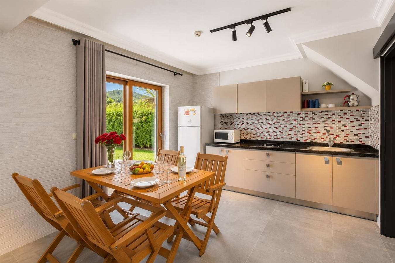 Foto 4 von 18: Villa für 4 Personen mit Terrasse