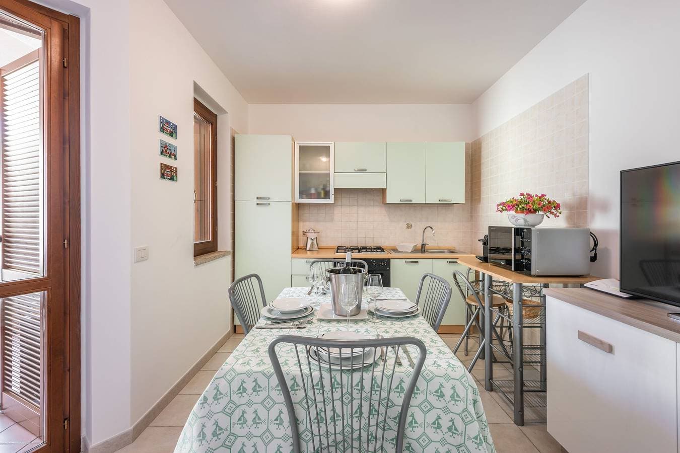 Foto 9 von 33: Ferienwohnung 'Isabel' mit Gemeinschaftspool, WLAN und Klimaanlage