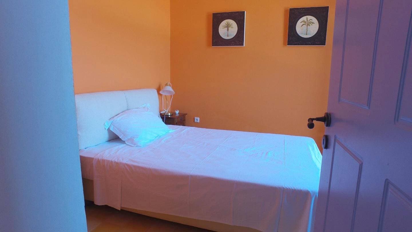 Foto 12 von 58: Schöne Villa mit Pool direkt am Meer, Wifi, 8 Pers. | Syros, Kykladen