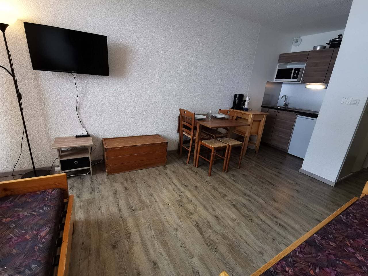 Foto 7 von 15: Gemütliches Studio an der Piste mit Balkon, TV und Skiraum