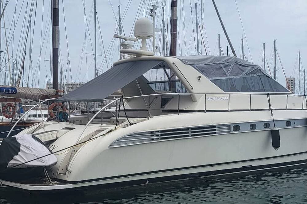 Yacht Dans la Baie de St Tropez 1