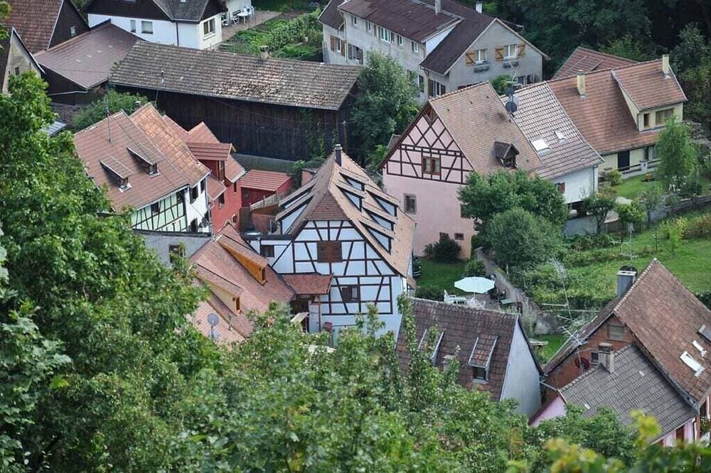 Typische Wohnung im alten Haus Wein 1