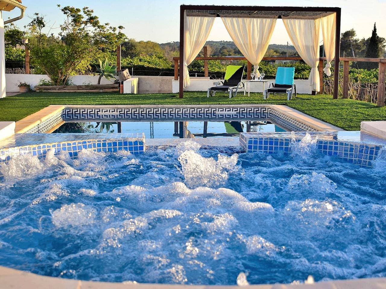 Luxuriöse Finca in Muro mit privatem Pool und Jacuzzi 1