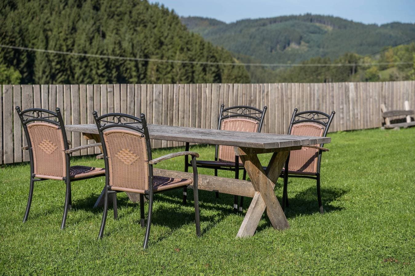 Foto 4 von 32: Jungbauernhof: Ferienwohnung "Hof" mit Bergblick, Balkon und Wlan