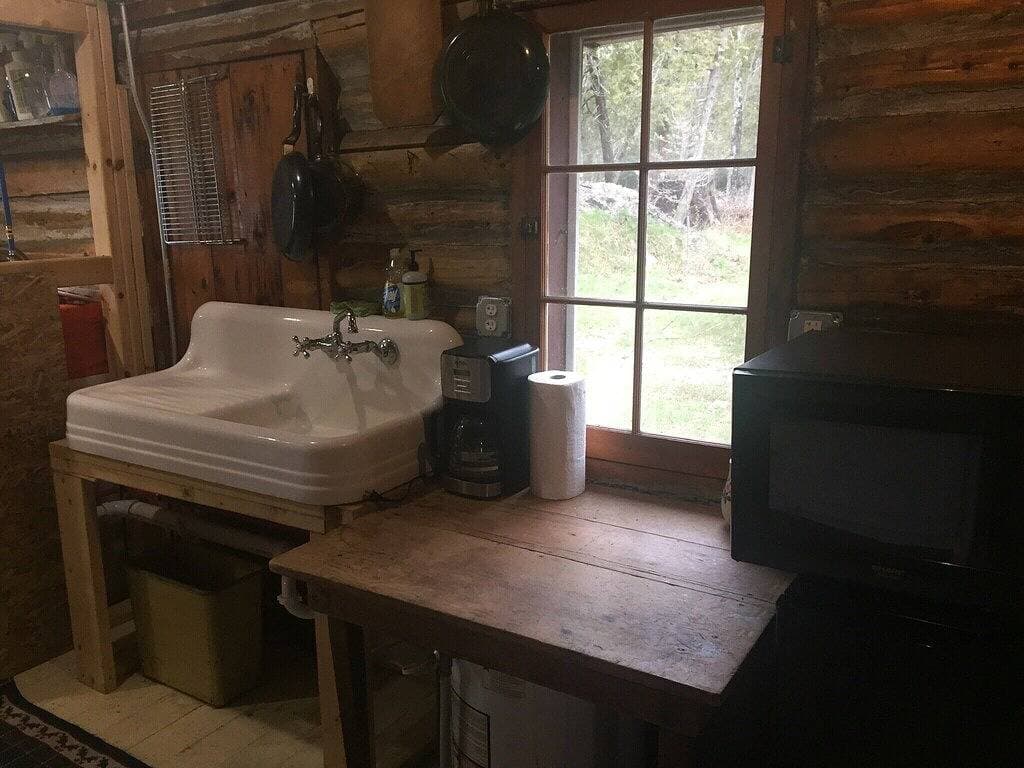 Foto 9 von 13: Rustikales authentisches Michigan-Blockhaus