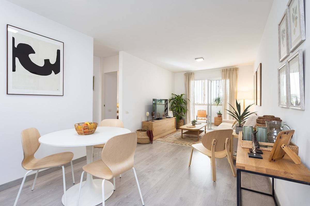 Foto 3 von 51: Ferienwohnung für 4 Personen mit Terrasse