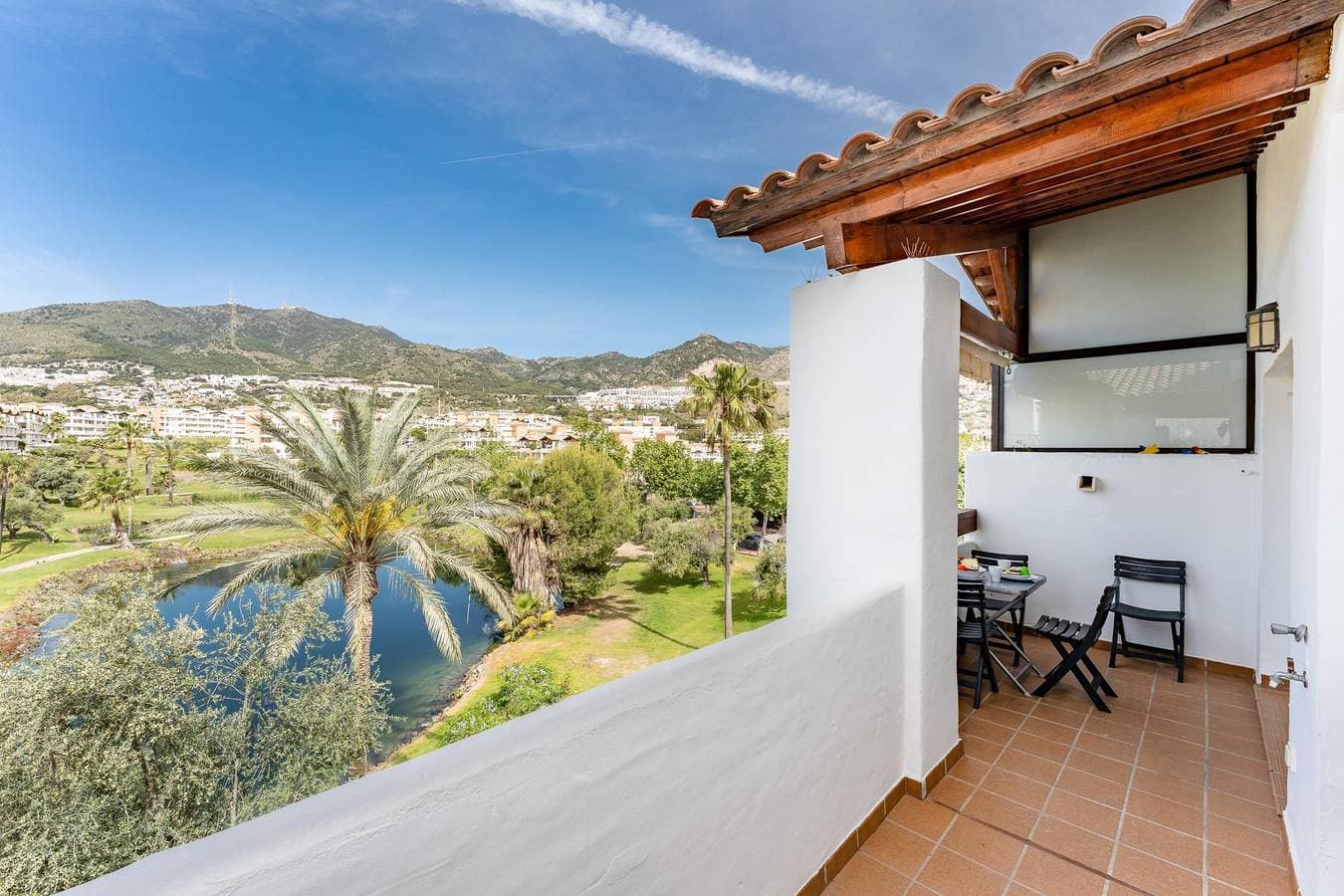 Foto 4 von 23: Ferienwohnung für 4 Personen mit Seeblick