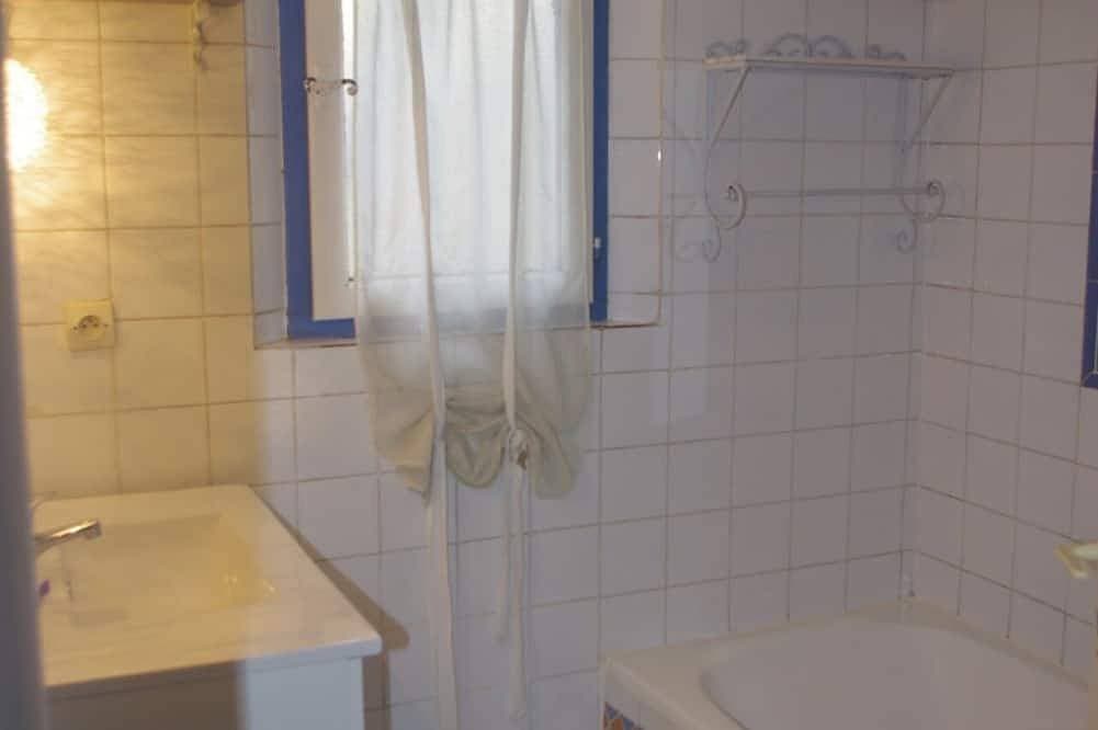 Foto 4 von 29: Bauernhaus Mit Charme ruhig, Ausblick Esterel, 4/5 Personen