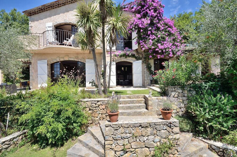 A Dream Provencal Getaway between Valbonne and Grasse 1