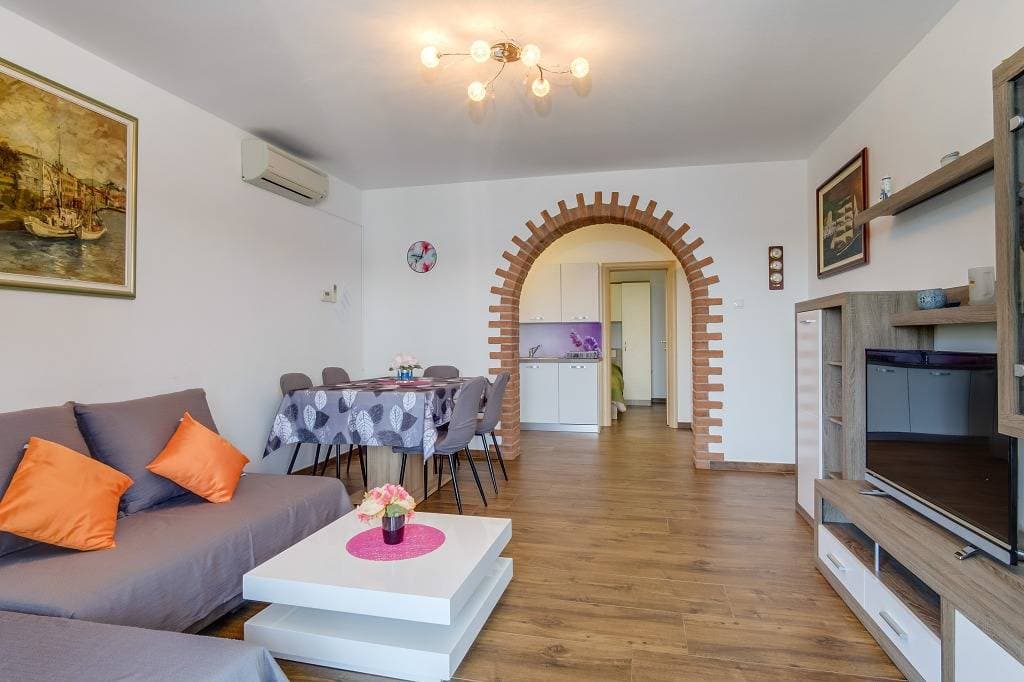 Foto 12 von 45: Ferienwohnung in Mali Lošinj mit Meerblick, Balkon, Klimaanlage, W-Lan (4896-2)