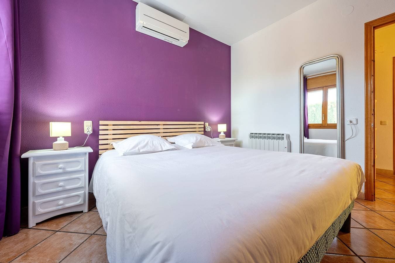 Foto 12 von 32: Ferienhaus 'Villa Tivissa Avec Piscine' mit Meerblick, Wi-Fi und Klimaanlage
