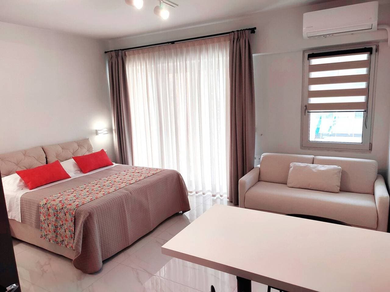 Foto 11 von 35: Ferienwohnung für 4 Personen mit Balkon
