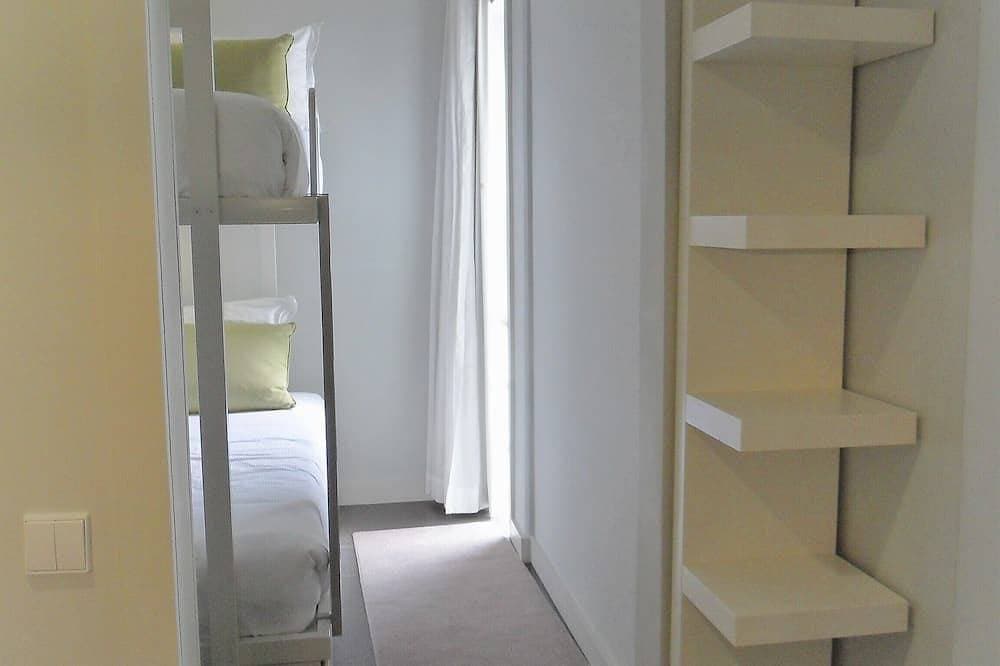 Foto 3 von 30: Studio mit Etagenbett Meerblick in Hotel ****